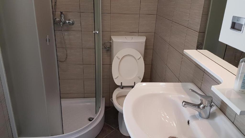 San Lorenzo Apartments Ловречица Экстерьер фото
