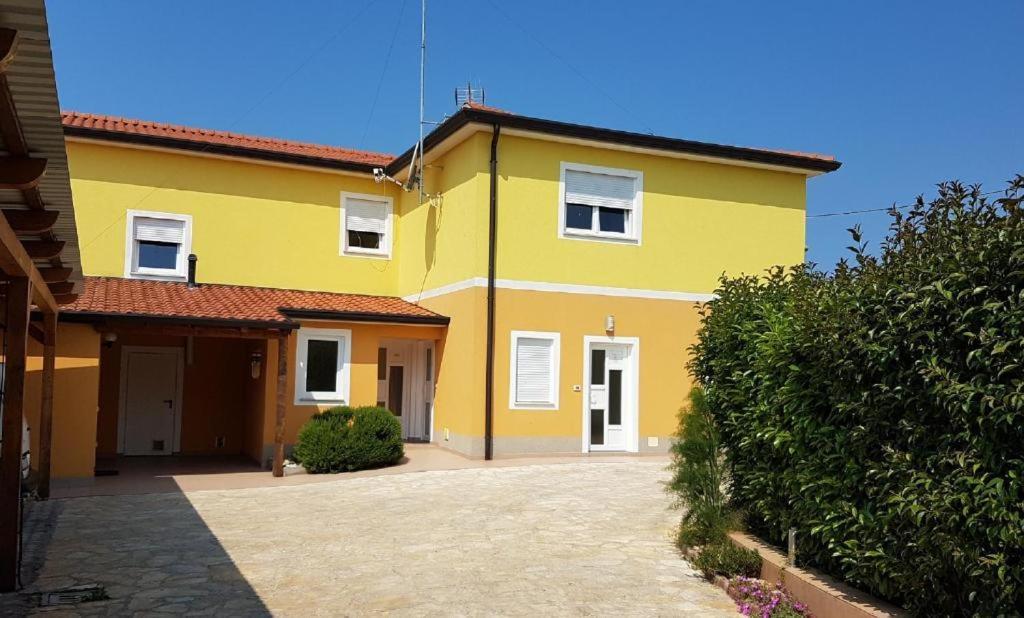 San Lorenzo Apartments Ловречица Экстерьер фото