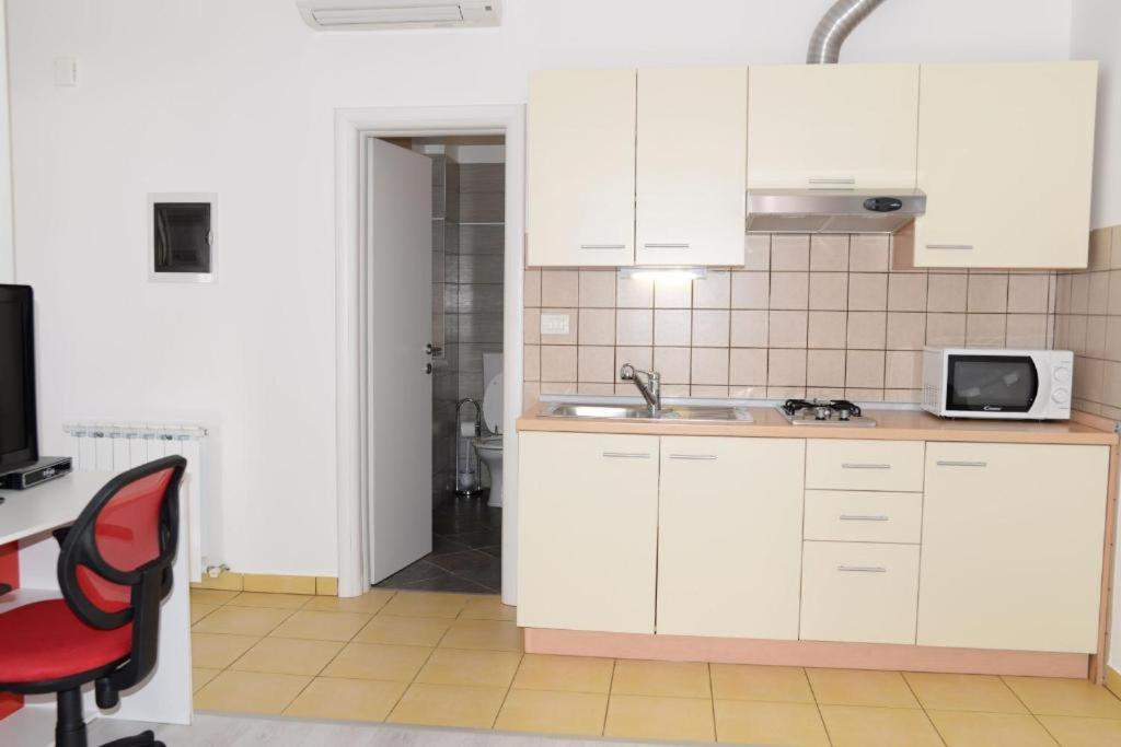 San Lorenzo Apartments Ловречица Экстерьер фото